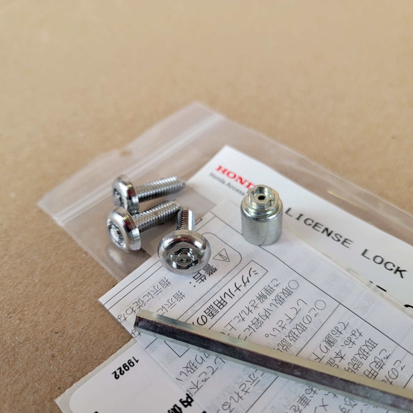 License plate security bolt set