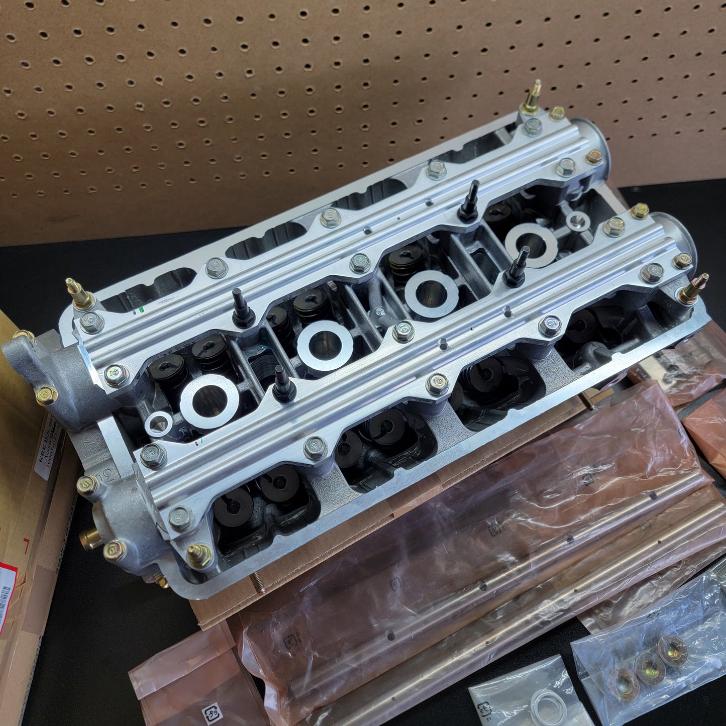 NOS Integra Type R B18C5 Cylinder head 10003-P73-305