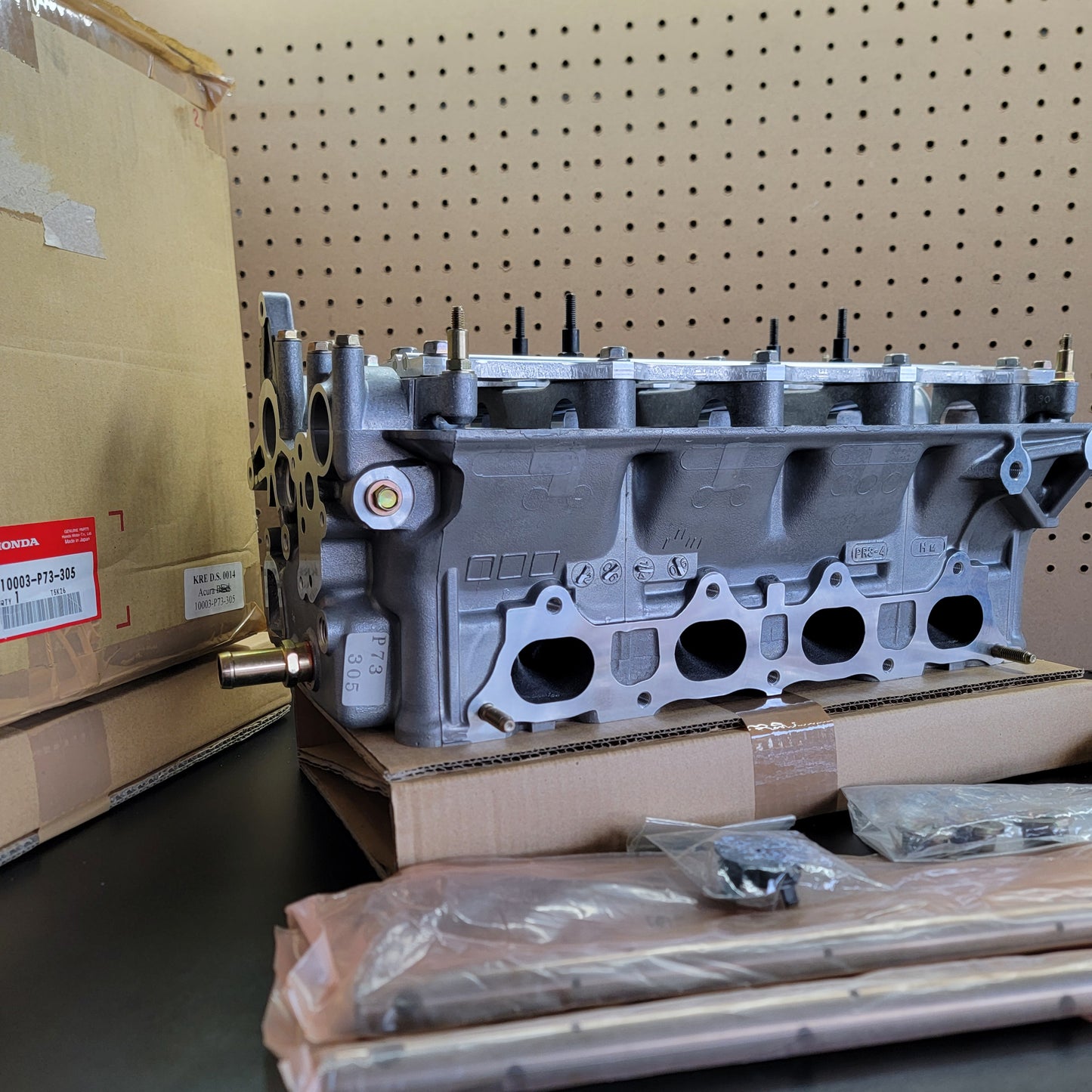 NOS Integra Type R B18C5 Cylinder head 10003-P73-305