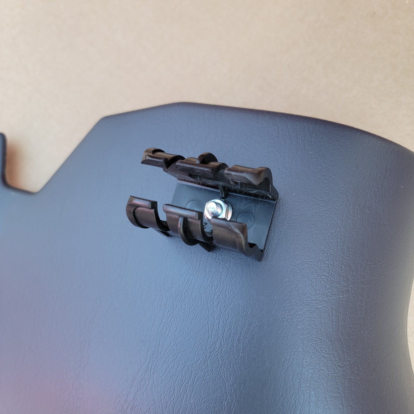 1996-2000 Civic right kick panel NH264L