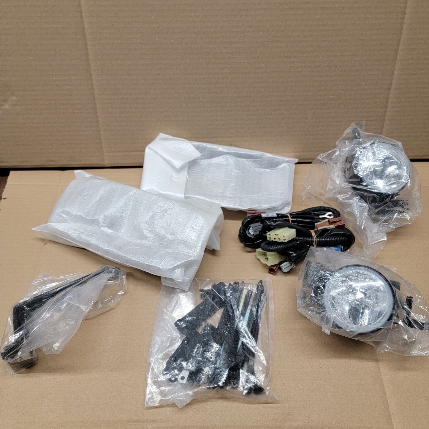 NOS 99/00 Civic fog light set