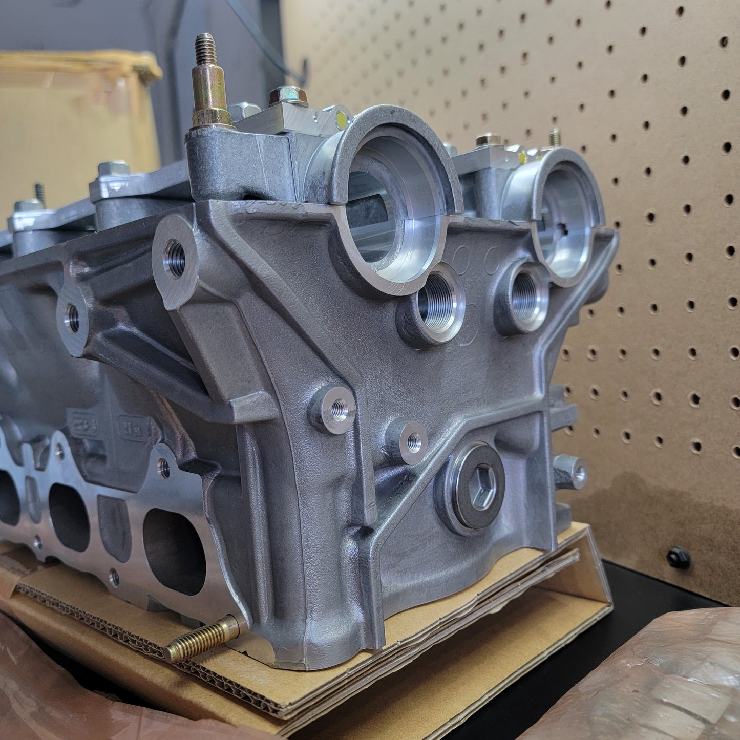 NOS Integra Type R B18C5 Cylinder head 10003-P73-305