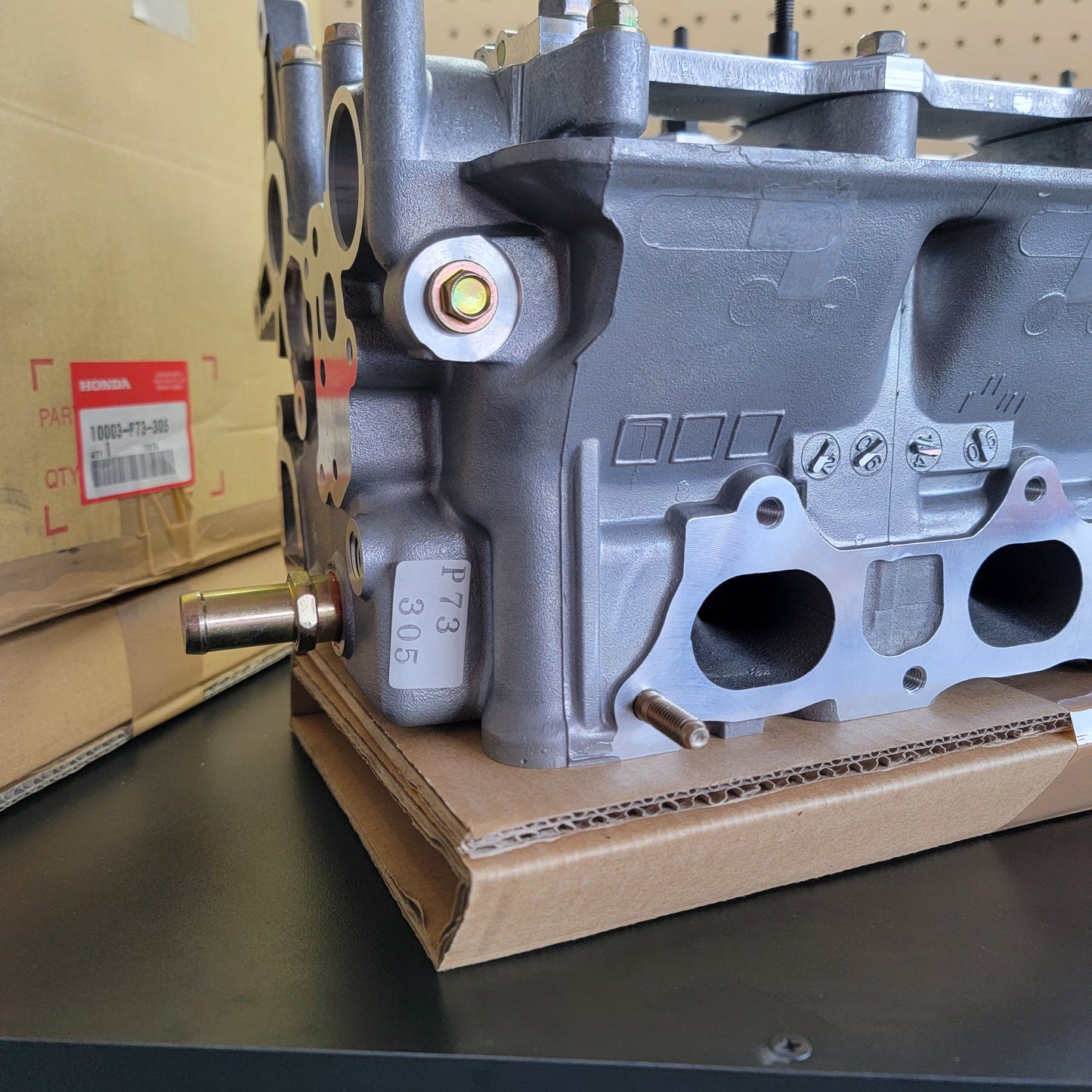NOS Integra Type R B18C5 Cylinder head 10003-P73-305