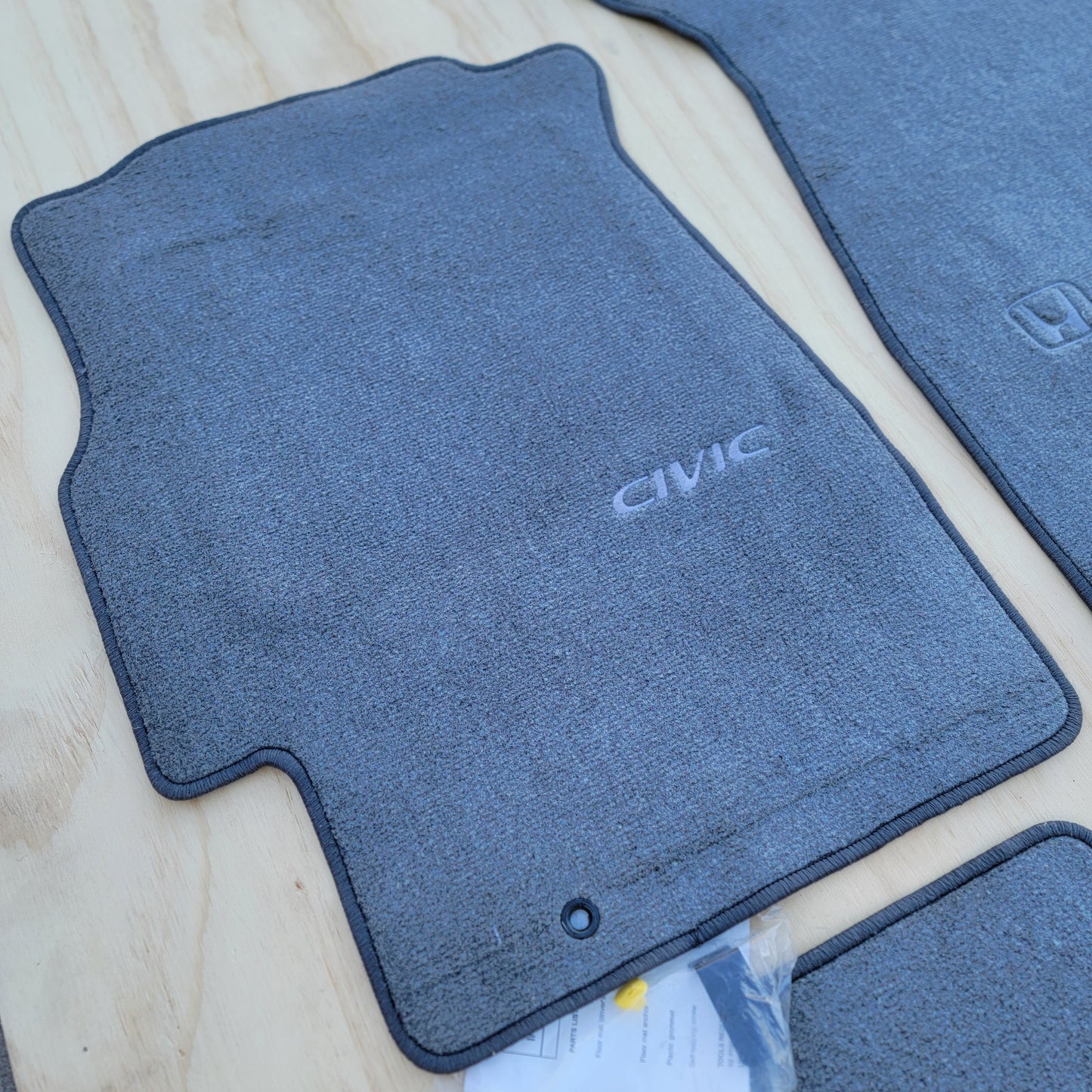 NOS 1996-2000 Honda Civic Floor mats NH264L